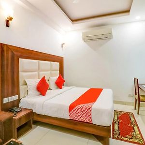 Superior Deluxe Double or Twin Room on Food soft Beverage